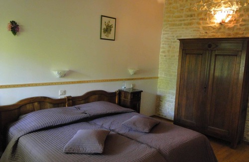 Andilly Other | Charming room LES VIGNES