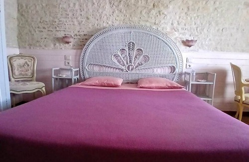 Andilly Other | Charming room romantic La Rochelle