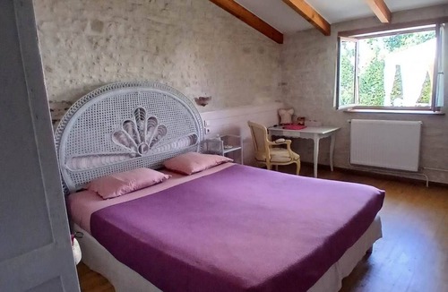 Andilly Other | Charming room romantic La Rochelle