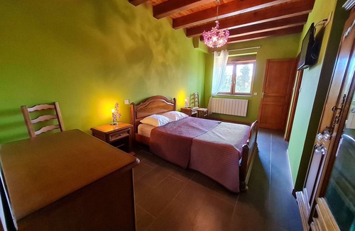 Xivry-Circourt Bed & Breakfast | Charming Room with Private Bathroom and Shared Lounge, Near Belgium and Luxembourg