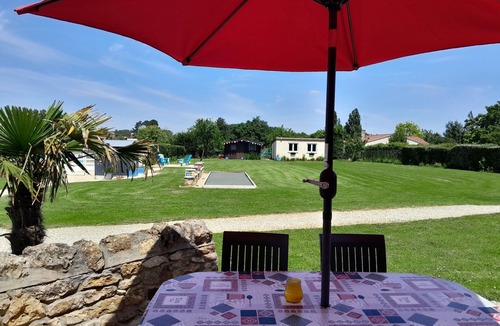 Saint-Valerien Cottage | Charming rural gite set in spacious gardens in the beautiful Vendee