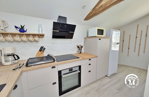 Ampoigne Cottage | Charming rural gîte for 6, pets allowed, wifi, private parking