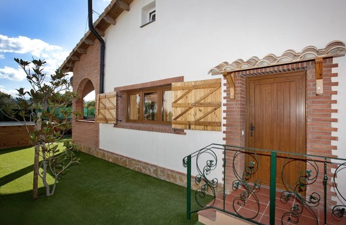 Riudecanyes Cottage | Charming Rural House with private pool and views just 15km from Port Aventura