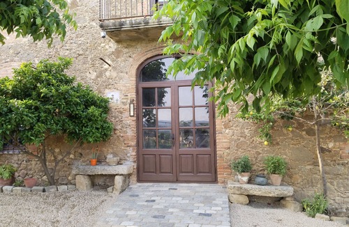 Casavells Cottage | Charming rural lodging