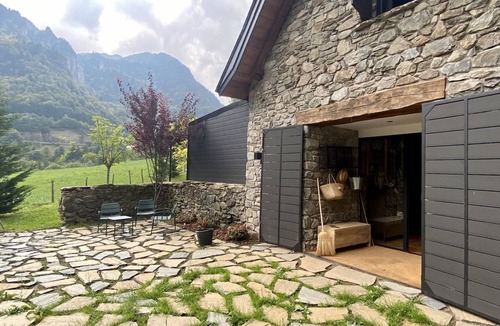 Borce House | Charming Rustic Borda in the Pyrenees