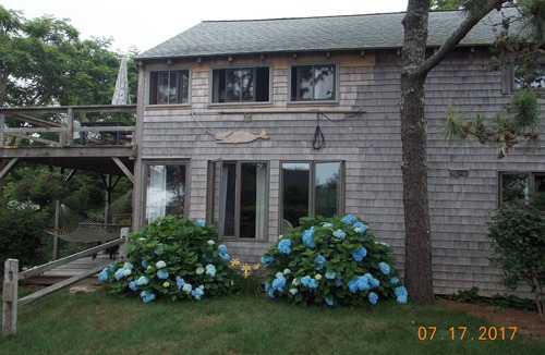 Chilmark Cottage | Charming Rustic Cottage