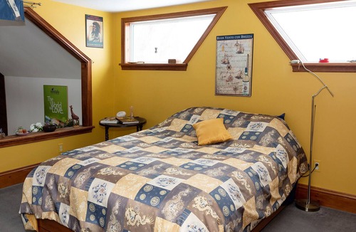Newport Landing House | Charming Rustic Farmhouse in NS Wine & Ski Country, The Gaspereau Valley!