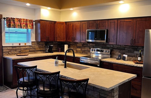 Seven Springs House | Charming Rustic Townhome in the Heart of the Villages at Seven Springs