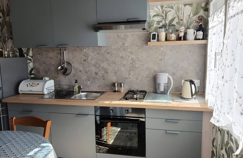Chatillon-sur-Thouet Apartment | Charming Studio on the Outskirts of Parthenay