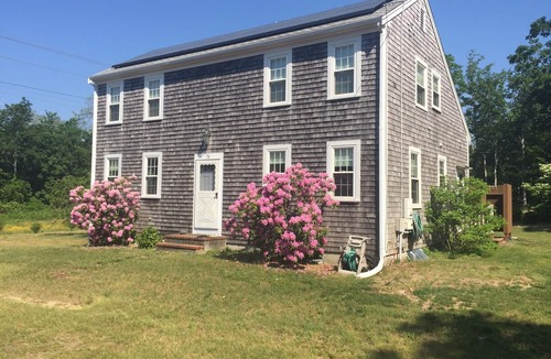 Orleans House | Charming Saltbox Close To Skaket Beach & OrleansTown Center (1215)