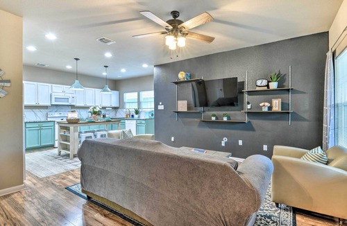 Highland Park House | Charming San Antonio Home ~ 4 Mi to Downtown