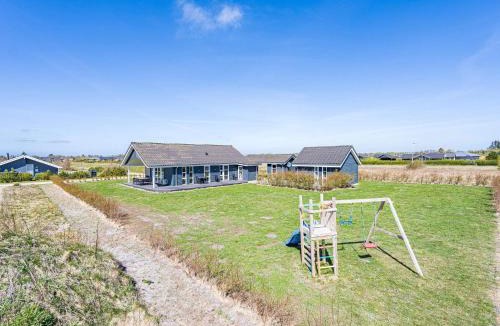 Skaven Strand House | Charming Sauna Cottage-By Traum