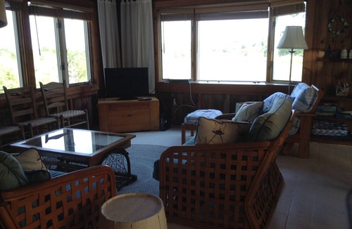 Falmouth Cottage | Charming Sea Side Cape Cod Cottage