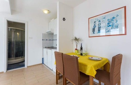 Ploce Apartment | Charming Sea View Studio