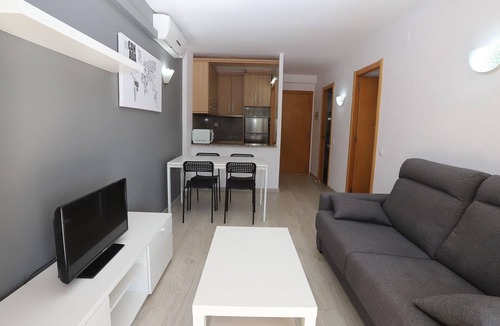 Vilafortuny Apartment | Charming Seafront Apartment with Terrace