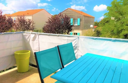 Port-des-Barques Apartment | Charming seaside apartment