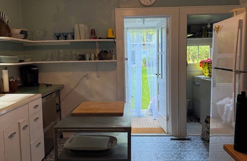 Coecles Harbor Cottage | Charming secluded island cottage