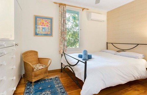 Mornington House | CHARMING SECLUDED BEACH HOUSE