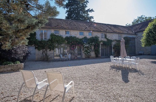 Villiers-sous-Grez Apartment | Charming self-contained suite in farmhouse
