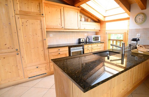 Ovronnaz Ski Chalet | Charming semi-detached Chalet Ovronne Est in the center