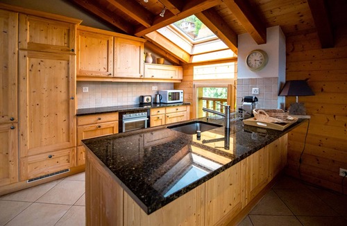 Ovronnaz Ski Chalet | Charming semi-detached Chalet Ovronne Est in the center
