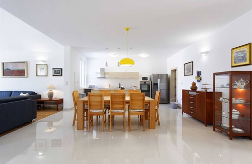 Tucepi Villa | Charming serene 3-BR pet-friendly Villa for 6 with heated pool