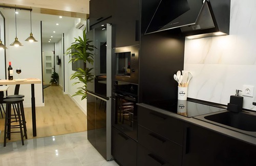 Dos Hermanas Apartment | Charming Sevilla Boutique: 2 Bedrooms, Sleeps 7, Parking Included