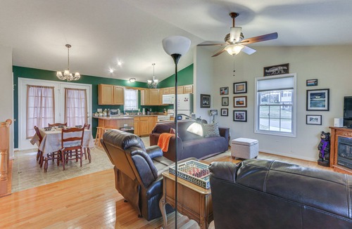 Shenandoah House | Charming Shenandoah Retreat w/Deck!