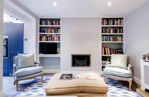 Askew Apartment | Charming Shepherds Bush Apartment