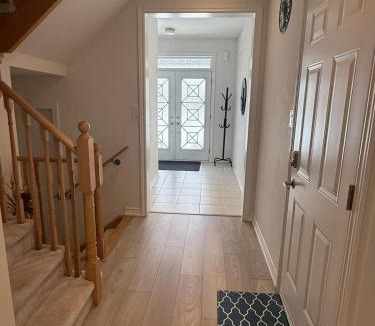 Centre Wellington House | Charming Short-Term Stay Near Downtown Fergus & Elora Mill