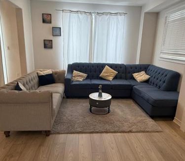 Centre Wellington House | Charming Short-Term Stay Near Downtown Fergus & Elora Mill