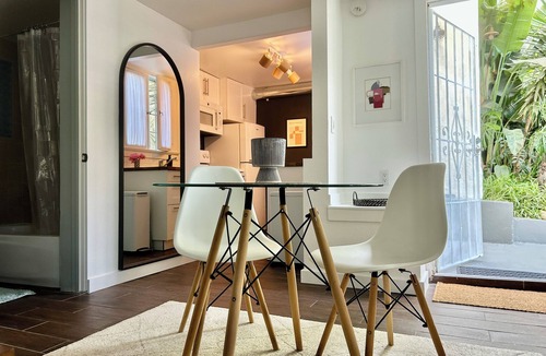 Silver Lake Apartment | Charming Silver Lake Garden Apartment