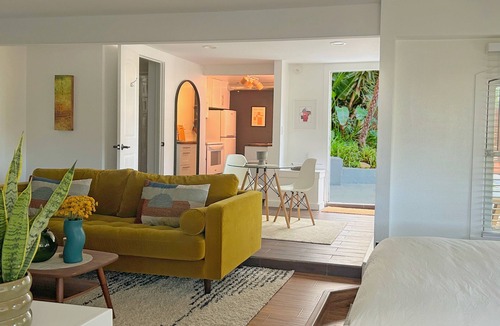 Silver Lake Apartment | Charming Silver Lake Garden Apartment