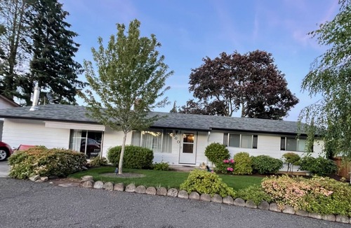 Dallas House | Charming single level updated home~Centrally located