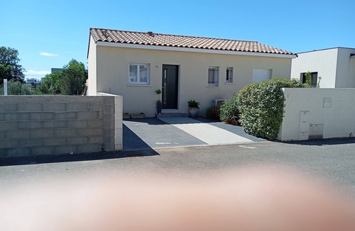 Pomerols House | Charming single-storey house in a quiet location