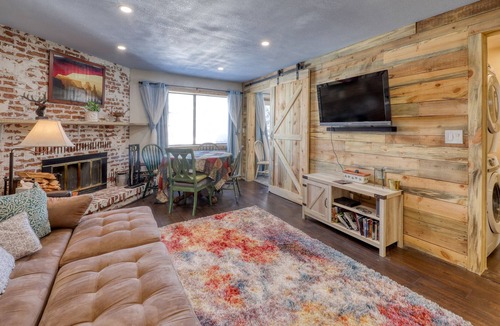 Brian Head Condo | Charming ski condo near slopes with balcony, mountain views, and fireplace