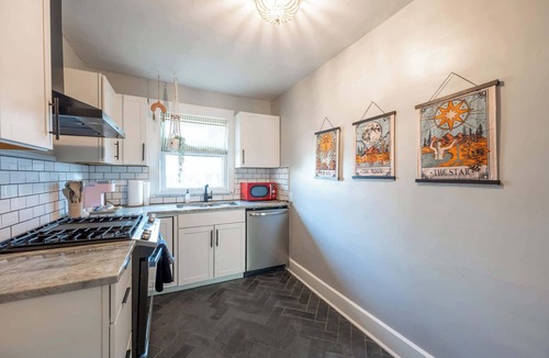 Meridian-Kessler House | Charming SoBro Retreat | Ideal Location | Walkable