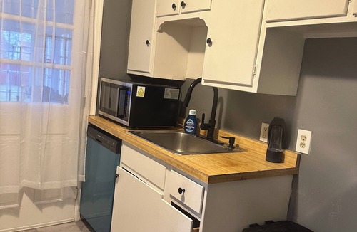 Cleveland Heights House | Charming South Euclid Getaway, Near Dining & Attractions