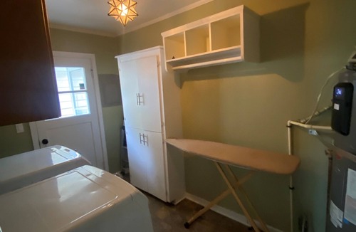 Southeast Eugene House | Charming South Eugene home, huge yard! Pet friendly!