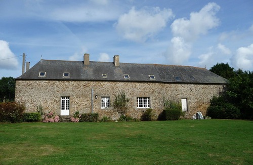 Saint-Malo House | Charming Space and Calm Family House 5 1/2 bedrooms in very large garden