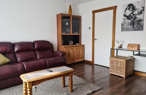 Dadlington Apartment | Charming spacious 2 bed apartment in quiet area