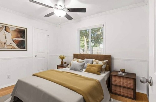 Buckingham Estates House | Charming | Spacious 3 Bedroom S.W Austin 12 mins D.T 20 mins Airport.