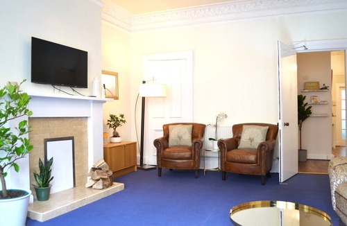 Bruntsfield Apartment | Charming Spacious Central Apartment