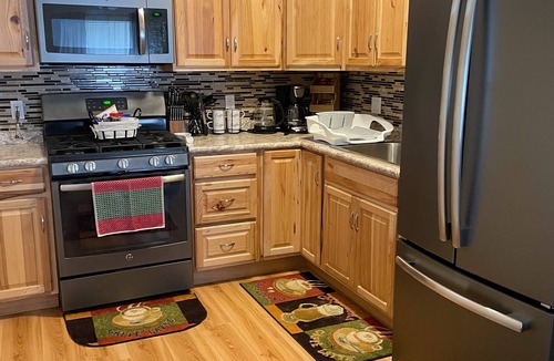 Ithaca Apartment | Charming, spacious, exceptionally clean & private apt! Ideal Ithaca location!