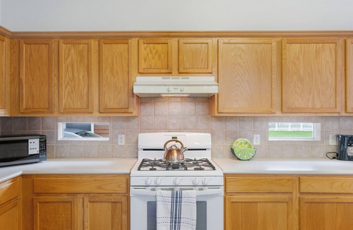 Kyle House | Charming, Spacious & Fun Retreat — Just 20 Minutes to Austin!