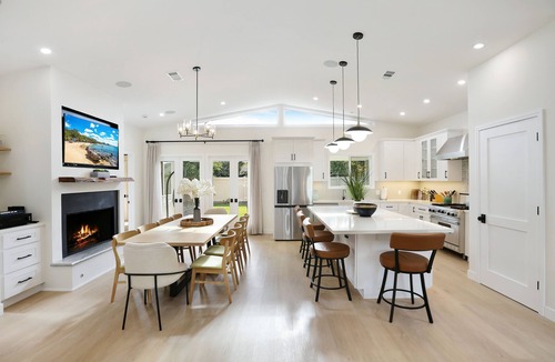 Huntington Beach House | Charming Spacious House W/Hot Tub