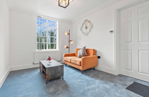 Blakedown House | Charming,Spacious Manor House with Lake&Pool Table