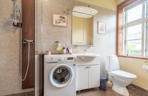 Boderne Apartment | Charming, spacious, sea view guest house