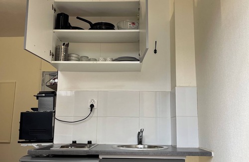 Les Fougeres Apartment | Charming Spacious Studio Paris