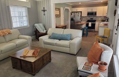 Fuquay-Varina House | Charming,Spacious2-BR 2-Bath Home in a Blooming town with Free parking